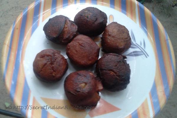 Undan pori ( Kerala style wheat flour fritters)
