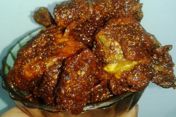 Naadan Chicken varuthathu (Kerala style chicken fry)