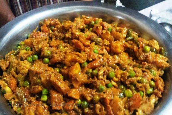 How to make Veg Kurma (Mixed vegetable curry in Malvani masala