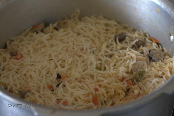 photo of Mushroom pulao in cooker