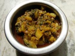 photo of radish and spinach curry