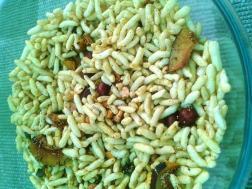 photo of murmuryacha chivda (puffed rice snack)