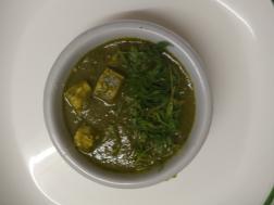 photo of palak paneer (cottage cheese in spinach gravy)